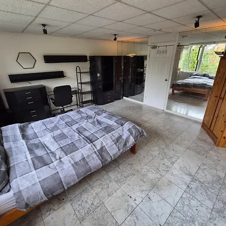 Homestay Spacious And Elegant With En-suites Available In Canary Wharf