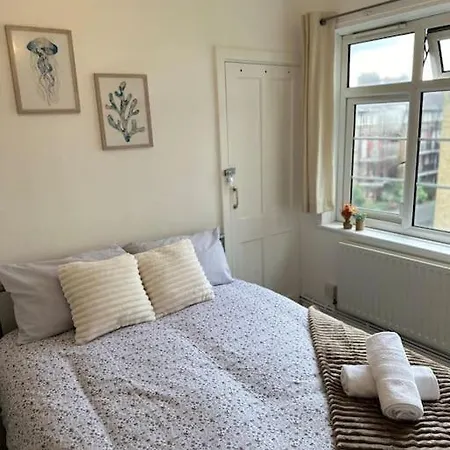 Apartment Chic 3 Bedroom Flat Ontower Bridge *
