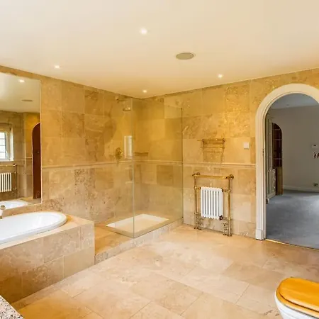 Knoll House Holiday home London