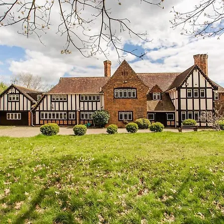 Knoll House Holiday home London