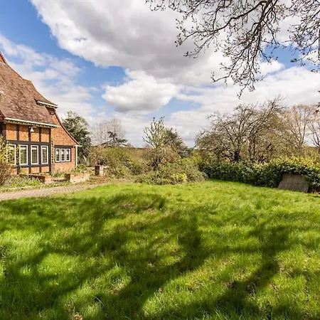 Holiday home Knoll House