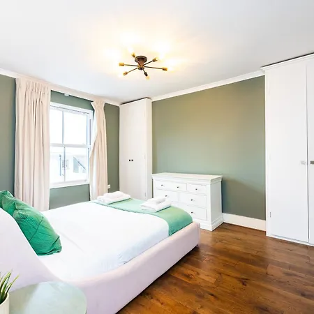 Apartment Spacious 2-bedroom In Balham *