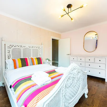 Spacious 2-bedroom In Balham *