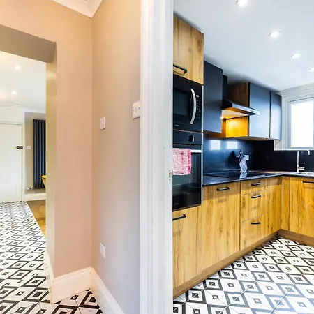 Apartment Spacious 2-bedroom In Balham *