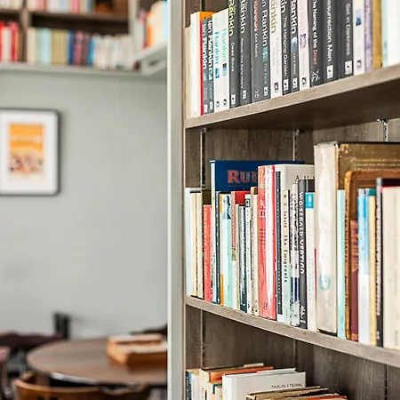 Apartment Book Lovers' West End *