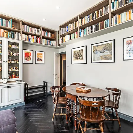 Book Lovers' West End *