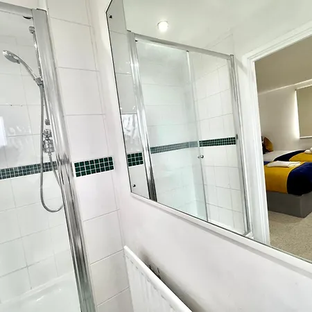 2 Bed, 2 Bath, Ground Floor Whole With Parking, Near & Stratford, Close To Station, Zone 2 Apartamento *