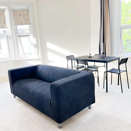 Welcome 2 Bedrooms Flat In Wimbledon Apartment *