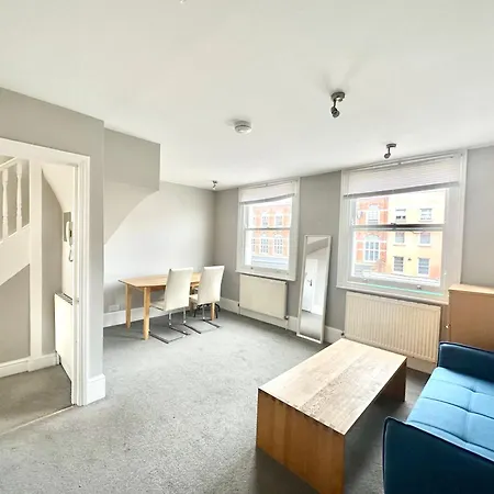 139 Camden Town Apartment London