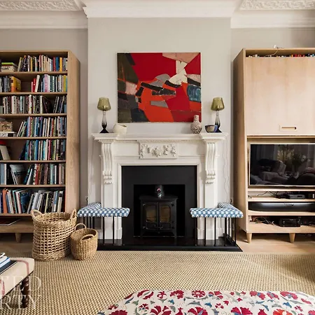 Elegant Primrose Hill Townhouse With Garden