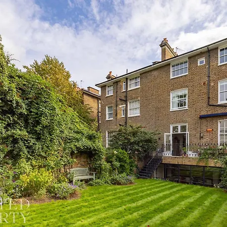 Holiday home Elegant Primrose Hill Townhouse With Garden