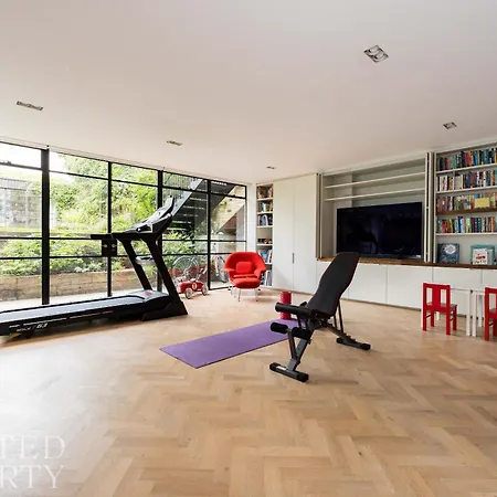 Elegant Primrose Hill Townhouse With Garden London