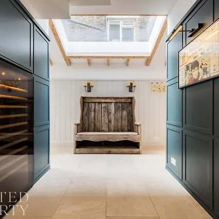 Elegant Primrose Hill Townhouse With Garden Holiday home *