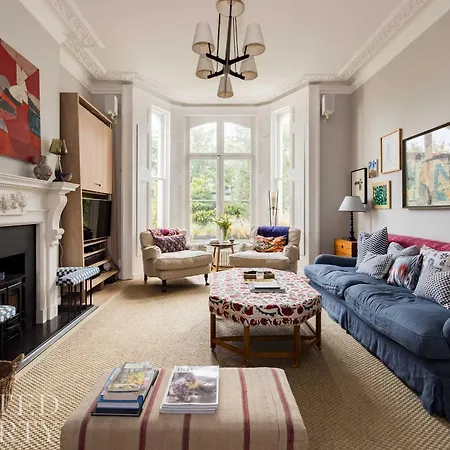 Elegant Primrose Hill Townhouse With Garden