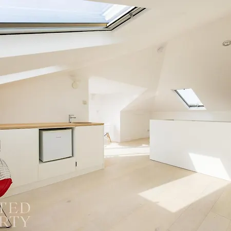 Elegant Primrose Hill Townhouse With Garden Holiday home