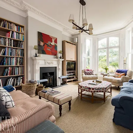 Holiday home Elegant Primrose Hill Townhouse With Garden
