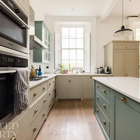 Holiday home Elegant Primrose Hill Townhouse With Garden
