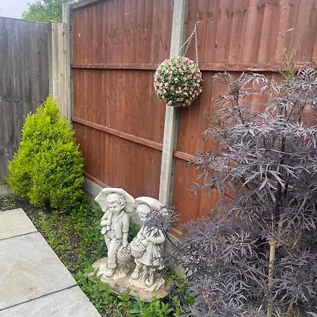 Luxury Near Wembley Homestay