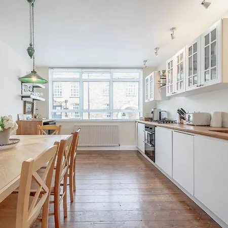 Cosy Flat In Chelsea London