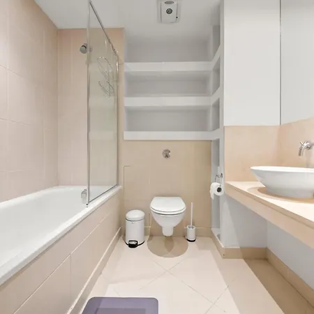 Londwell, Canary Wharf River Thames Balcony Penthouse Apartment London