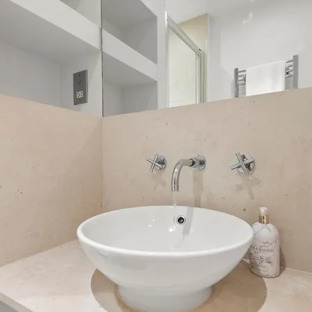 Apartment Londwell, Canary Wharf River Thames Balcony Penthouse London