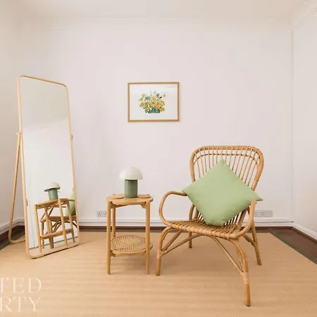Charming Primrose Hill Rooftop Duplex *