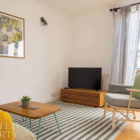 Charming Primrose Hill Rooftop Duplex *