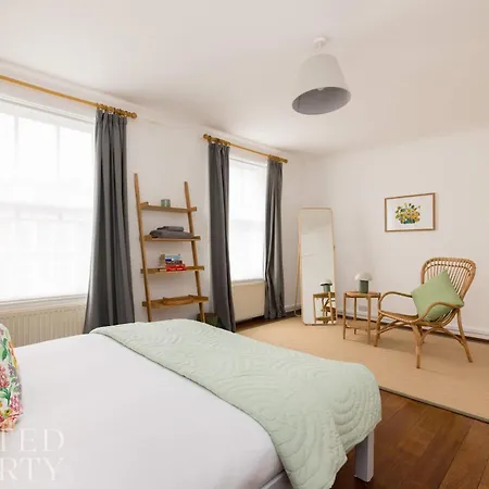 Charming Primrose Hill Rooftop Duplex * London
