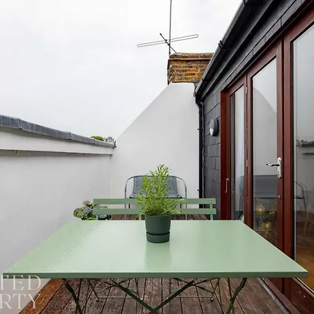 Charming Primrose Hill Rooftop Duplex Apartment