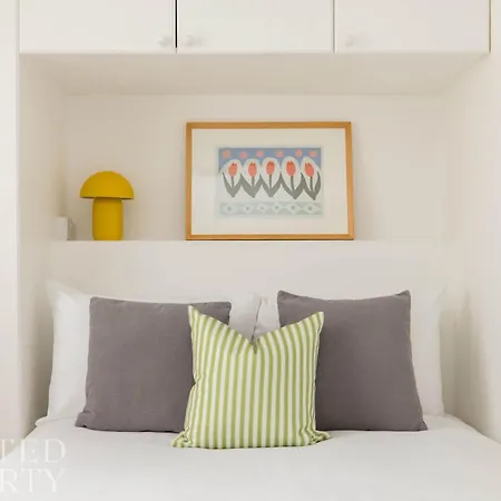 Charming Primrose Hill Rooftop Duplex Apartment *