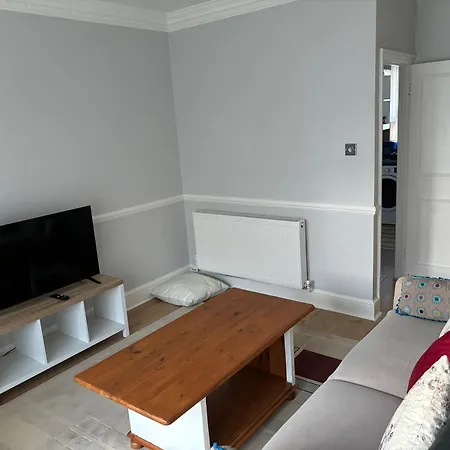 Bright 2 Bedroom Flat Close To Centre Apartment London
