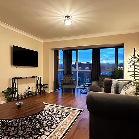 Apartment Betty's Place In Tower Hill - 2 Double Beds, Max 4 People, Great Location In *