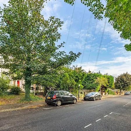 Apartment Bright & Cozy East 1-bed Flat With Garden *