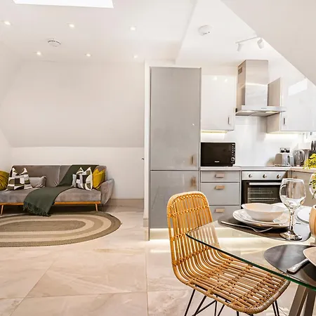 Stylish Near Wembley Stadium