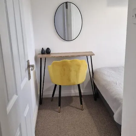 Tlm 3-bed Entire * Dagenham