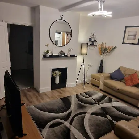 Tlm 3-bed Entire *