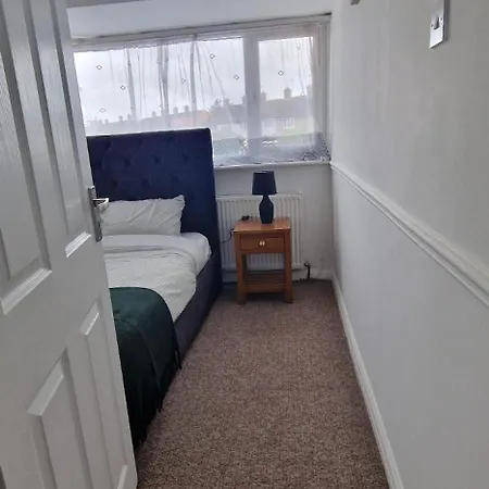 Tlm 3-bed Entire