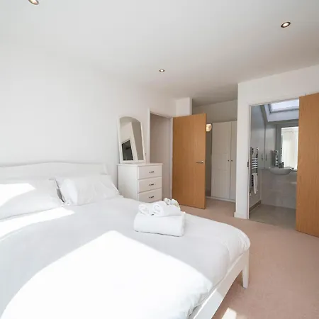 Camberwell Central Spacious Townhouse Se5 Pass The Keys