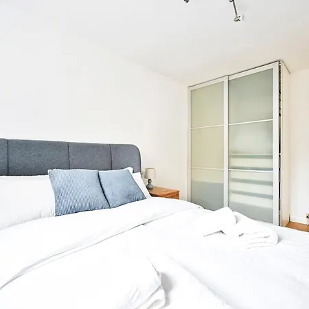 Cozy Corner Near Tower Bridge Apartment London