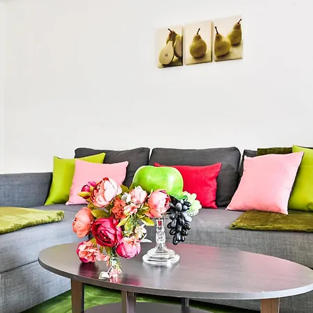 Cozy Corner Near Tower Bridge London