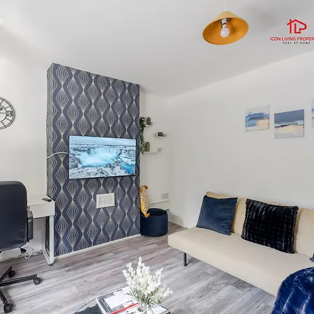 Spacious 1 Bed Flat For Contractors Leisure And Relocation Guests By Icon Living Short Lets And Serviced Barking (Greater London)