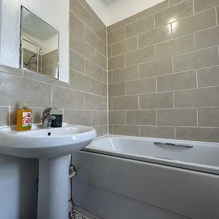 Chic 3 Bedroom Flat Ontower Bridge *