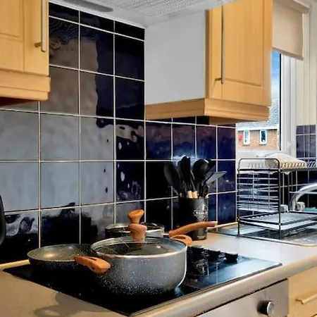 Private Ground Floor Studio In Dartford Da1 Free Parking Tfl Zone 6 Apartment *