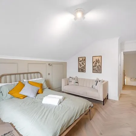 Super Stylish 2 Bed Brixton Zone 1-3 Apartment *