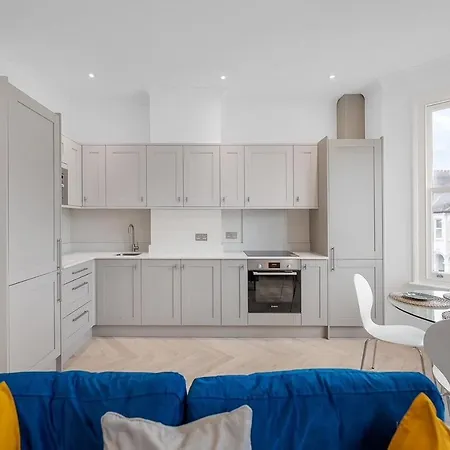 Apartment Super Stylish 2 Bed Brixton Zone 1-3 *