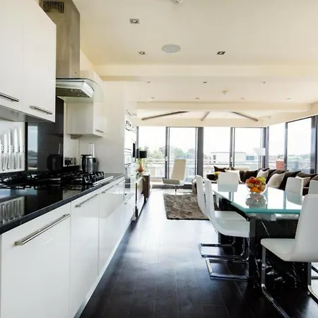 Spectacular 4 Bedroom London