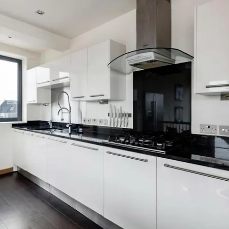 Spectacular 4 Bedroom