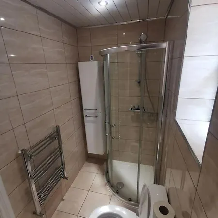 Retreat - Stylish Romford