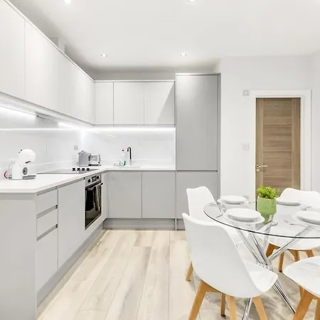 Wow Abbey Road - Sleeps Up To 8 London