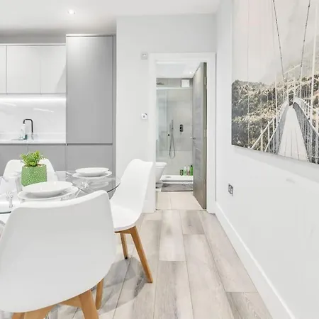 Wow Abbey Road - Sleeps Up To 8 * London
